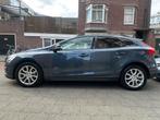 Volvo V40 Cross Country 1.5 T3 Polar+ Luxury Cross Country P, Auto's, Volvo, Euro 6, 4 cilinders, 700 kg, Blauw