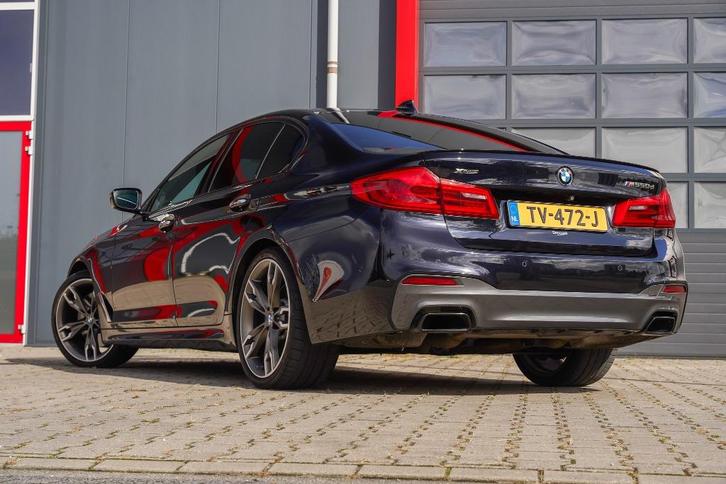 BMW 5-Serie M550d 400pk Xdrive Aut. 2018 Zwart, Auto's, BMW, Bedrijf, 5-Serie, 4x4, ABS, Achteruitrijcamera, Adaptieve lichten