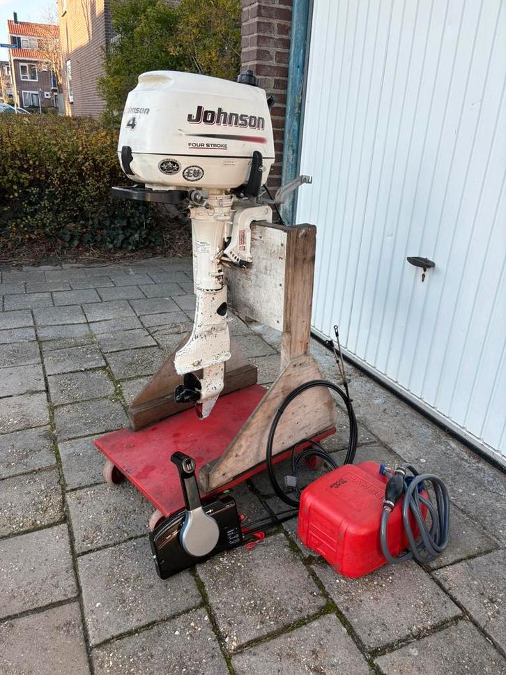 Johnson 4 pk 4 takt korstaart buitenboordmotor boot motor., Watersport en Boten, Buiten- en Binnenboordmotoren, Gebruikt, Benzine