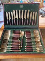 cassette met bronzen bestek uit Thailand, Huis en Inrichting, Ophalen, Zo goed als nieuw, Overige materialen, Bestekset