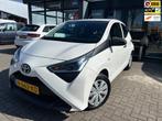 Toyota Aygo 1.0 VVT-i x-fun, Stof, Gebruikt, 4 stoelen, Wit