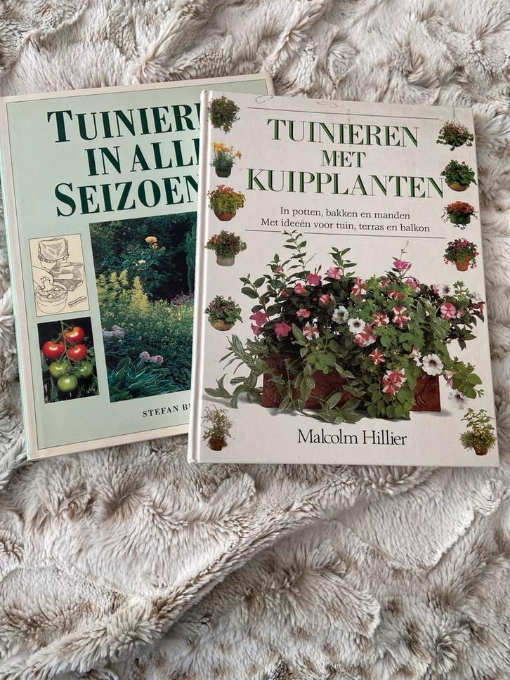 2 Tuinboeken: Kuipplanten & Alle Seizoenen, Boeken, Wonen en Tuinieren, Zo goed als nieuw, Tuinieren en Tuinplanten, Ophalen of Verzenden