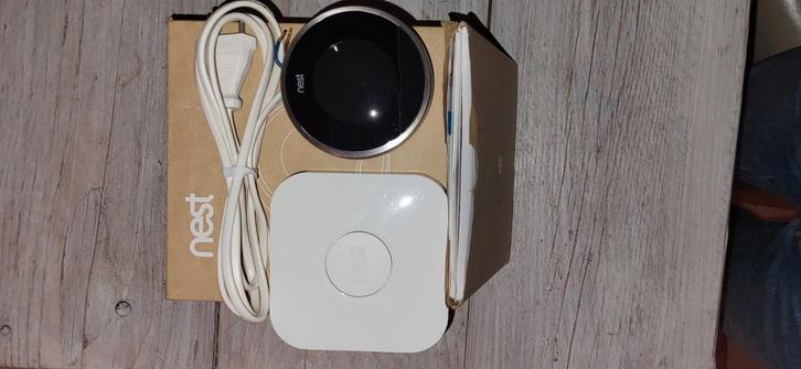 Nest thermostaat, Doe-het-zelf en Verbouw, Thermostaten, Gebruikt, Ophalen