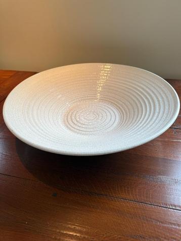 Aardewerk schaal beschikbaar voor biedingen