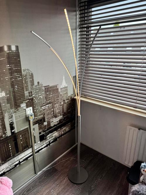 Prachtige staande RVS Led leeslamp dimbaar, Huis en Inrichting, Lampen | Vloerlampen, Zo goed als nieuw, Ophalen