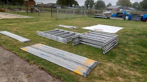 Steigermateriaal altrex aldek, Doe-het-zelf en Verbouw, Steigers, Gebruikt, Rolsteiger of Kamersteiger, 5 meter of hoger, Ophalen