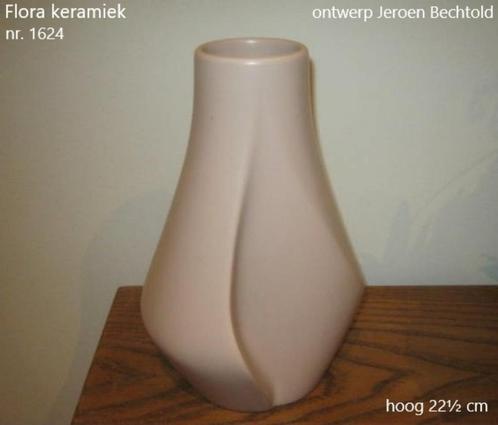 vaas, design Jeroen Bechtold, Flora keramiek, pastel roze, Antiek en Kunst, Kunst | Overige Kunst, Ophalen of Verzenden