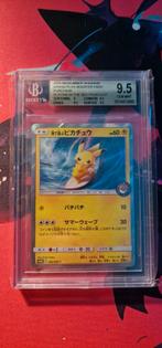 Surfing pikachu promo in een beckett 9,5, Ophalen, Zo goed als nieuw, Losse kaart