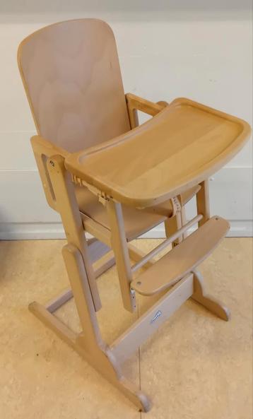 Kinderstoel beschikbaar voor biedingen