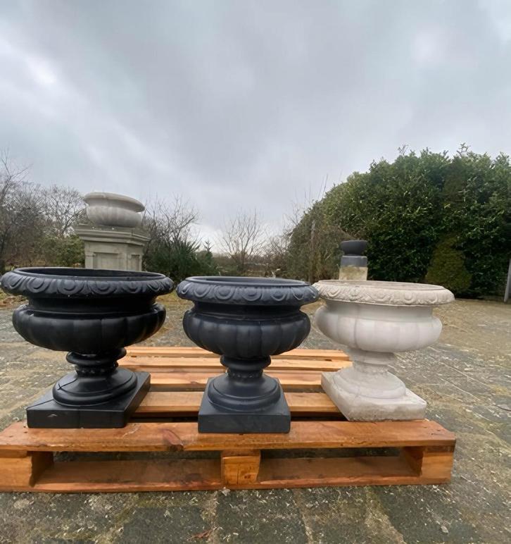 Italiaanse betonnen bloempotten 40x40 cm nu voor maar €40 !, Huis en Inrichting, Woonaccessoires | Zuilen en Pilaren, Nieuw, Ophalen