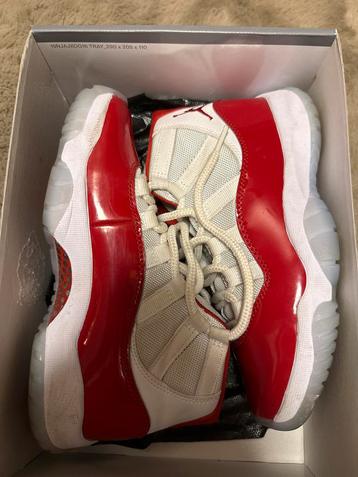 Jordan 11 Candy Red - Maat 36.5 - Bijna Nieuw! beschikbaar voor biedingen