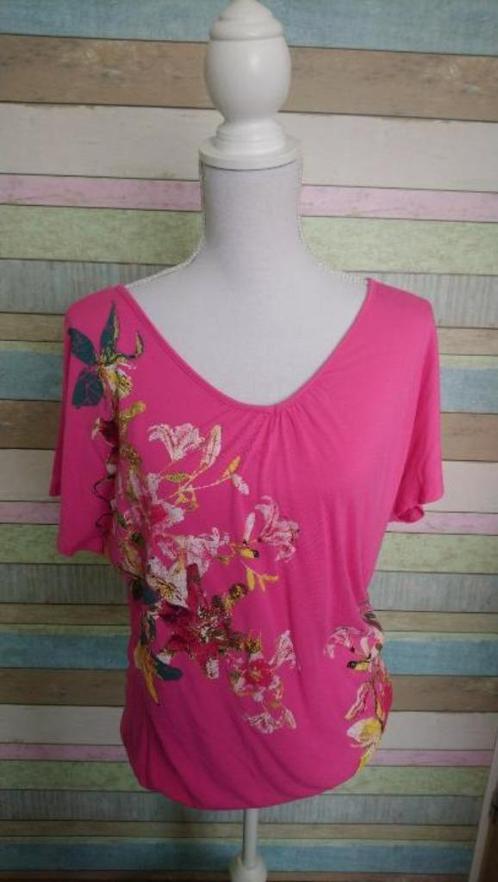 Top: Roze, gebloemde top – Yessica, maat L, Kleding | Dames, Tops, Zo goed als nieuw, Maat 38/40 (M), Roze, Korte mouw, Ophalen of Verzenden