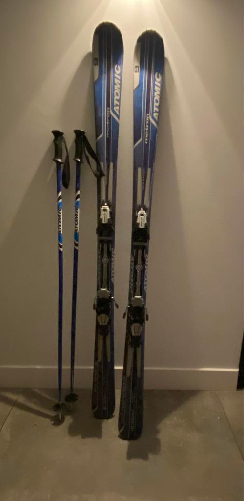 Atomic metron 9 ski’s inclusief stokken, Sport en Fitness, Skiën en Langlaufen, Ophalen, 160 tot 180 cm, Gebruikt, Atomic