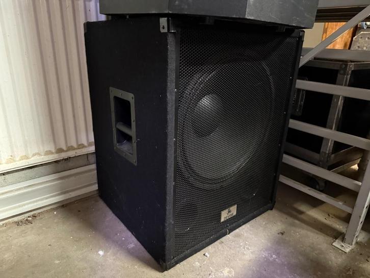 Devine B118 subwoofer speaker sub passief, Audio, Tv en Foto, Luidsprekers, Gebruikt, Front, Rear of Stereo speakers, 120 watt of meer