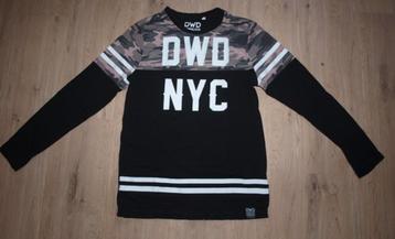 Zwarte Longsleeve met Legerprint DWD Download (158-164) beschikbaar voor biedingen