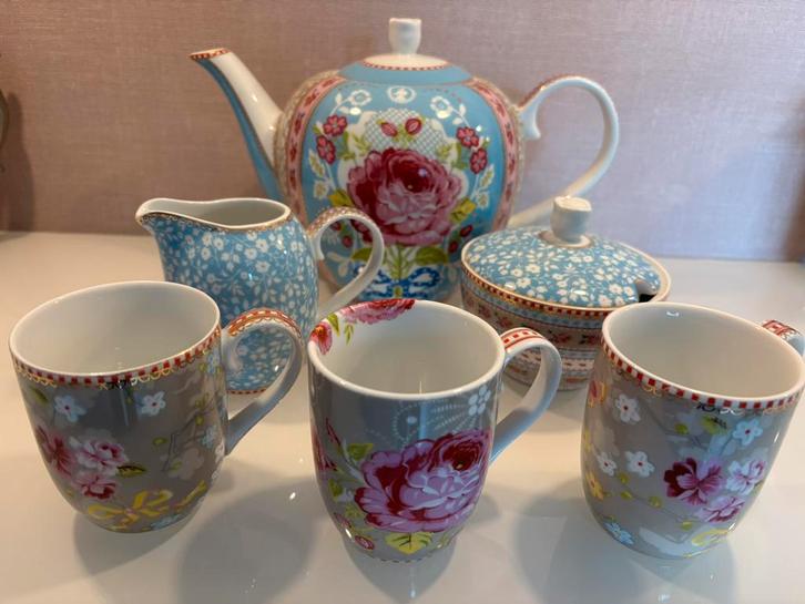 Pip servies z.g.a.n., Huis en Inrichting, Keuken | Servies, Zo goed als nieuw, Overige typen, Overige stijlen, Porselein, Ophalen of Verzenden