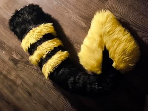 Fursuit staart (floordragger), Hobby en Vrije tijd, Kostuums, Theaterbenodigdheden en LARP, Ophalen of Verzenden