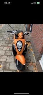 Sym mio 50cc, Fietsen en Brommers, Scooters | SYM, Ophalen of Verzenden, Zo goed als nieuw, Benzine, Mio
