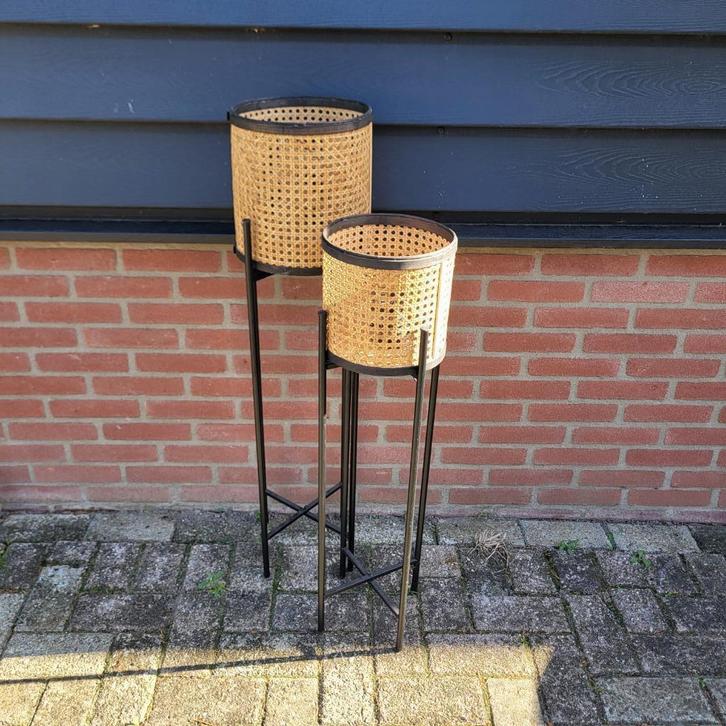 Set v 2 windlichten zwart metaal met webbing, Huis en Inrichting, Woonaccessoires | Kandelaars en Kaarsen, Gebruikt, 75 cm of meer