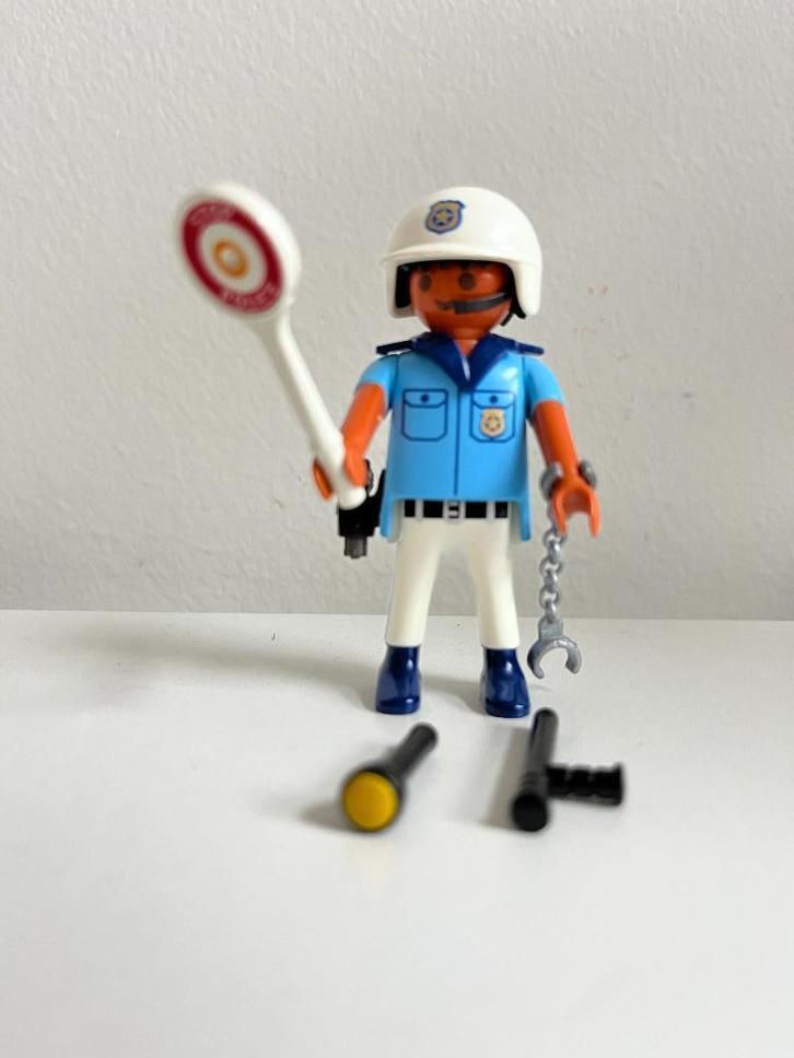 4 Playmobil politie-agent, Kinderen en Baby's, Speelgoed | Playmobil, Zo goed als nieuw, Complete set, Ophalen of Verzenden