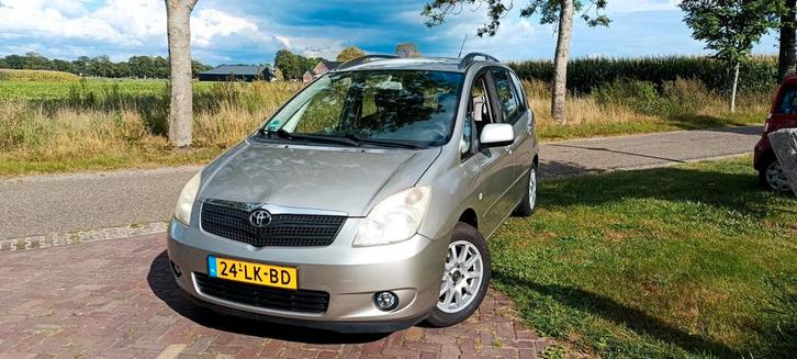 Toyota Corolla Verso 1.8 Vvt-i 2003 Grijs, Auto's, Toyota, Particulier, Corolla Verso, Benzine, D, MPV, Handgeschakeld, Origineel Nederlands