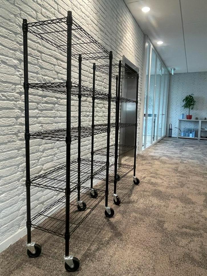 2 Zwarte Kasten/Rekken - circa 1.80m, Huis en Inrichting, Kasten | Stellingkasten, Zo goed als nieuw, Ophalen