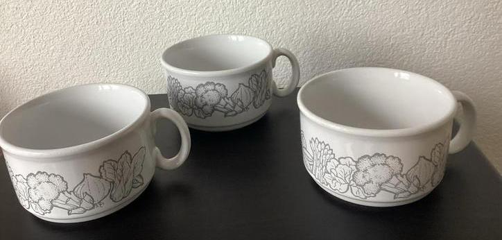 Set van 3 Aardewerk Soepkommen met Groente Design, Gebruikt, Ophalen of Verzenden, Kom(men), Overige stijlen