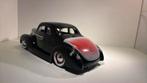 Ford deluxe barn find  custom universal hobbies 1.18, Overige merken, Ophalen of Verzenden, A, A