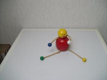 Houten poppetje beschikbaar voor biedingen