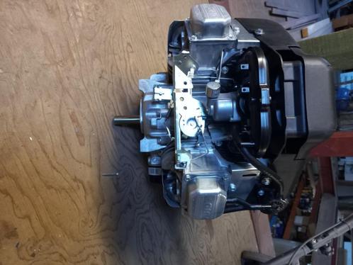 NIEUW bricks and stratton motor 20PK NIEUW, Doe-het-zelf en Verbouw, Motoren, Nieuw, Elektromotor, 1800 rpm of meer, Ophalen of Verzenden