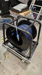 Rollende stolp flightcase met haspel en speakon kabel, Muziek en Instrumenten, Behuizingen en Koffers, Ophalen, Overige instrumenten