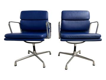 set van 2 Soft Pad Chairs EA 207 Charles & Ray Eames Vitra. beschikbaar voor biedingen