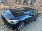 BMW 1-serie 116i Business+ 5Drs Sport Black Magic, 1-Serie, Gebruikt, 4 cilinders, Zwart