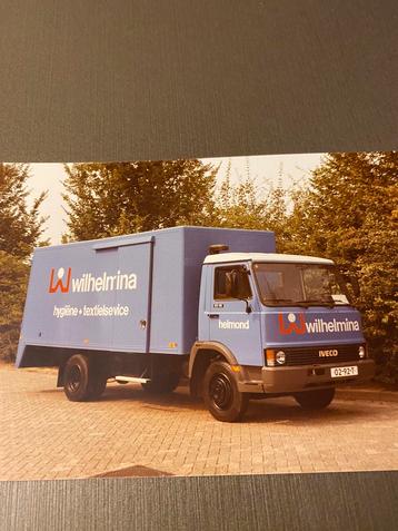 Foto van IVECO truck van Wilhelmina Wasserij Helmond