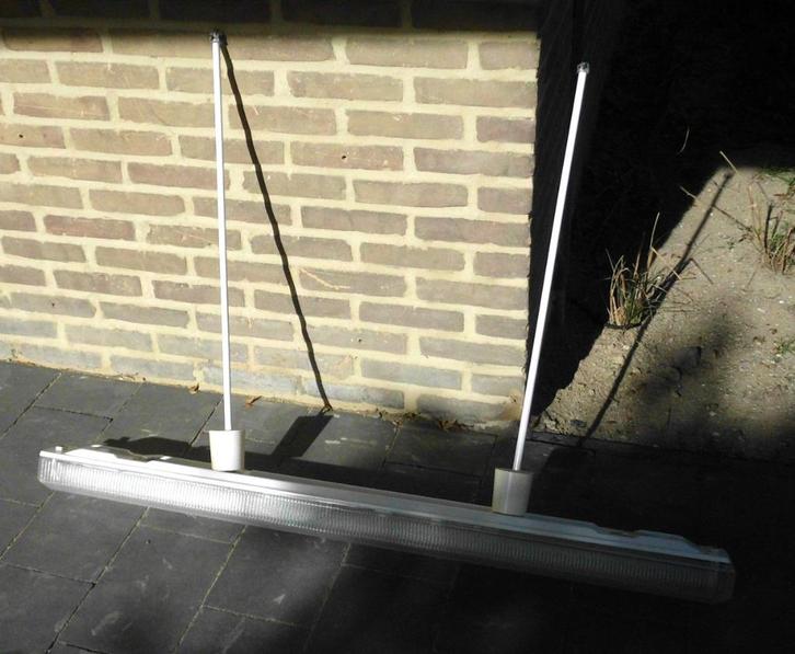 Spatwater dichte hanglamp met TL verlichting, Huis en Inrichting, Lampen | Hanglampen, Zo goed als nieuw, 75 cm of meer, Kunststof