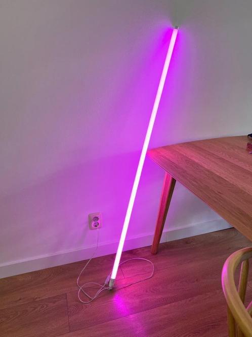 Hay Neon Tube LED, Huis en Inrichting, Lampen | Losse lampen, Nieuw, Led-lamp, Minder dan 30 watt, E14 (klein), Ophalen