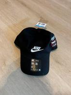 Nike pet M/L nieuw, Ophalen of Verzenden, Nieuw, 58 of 59 cm (L, 7¼ of ⅜ inch), Pet