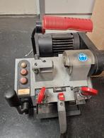 2 Sleutelmachine silca schoenmakerij, Ophalen of Verzenden, Elektrisch, Bovenfrees