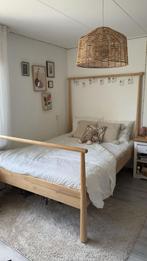 Nieuwstaat 2 pers bed /twijfelaar incl matras en lattenbodem, Ophalen, 140 cm, Zo goed als nieuw, Twijfelaar
