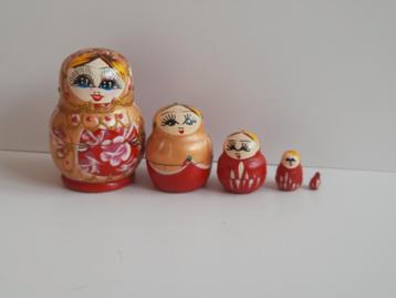 Matroesjka poppetjes -  Russische poppetjes 5-delig beschikbaar voor biedingen