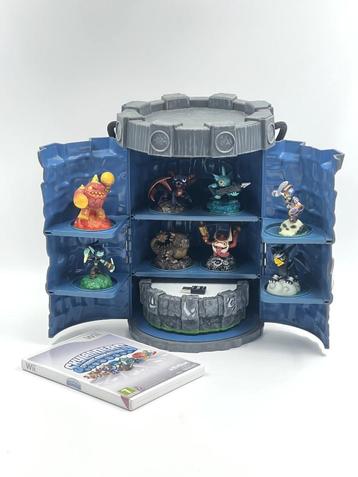 Skylanders figuren + draadloos portaal + display case beschikbaar voor biedingen