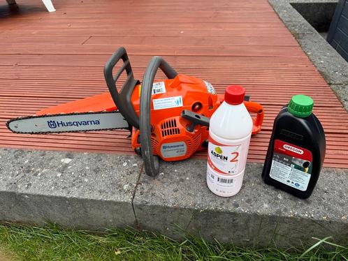 Zeer nette Husqvarna 236 x-torq Kettingzaag, Tuin en Terras, Hand-tuingereedschap, Zo goed als nieuw, Overige soorten, Ophalen