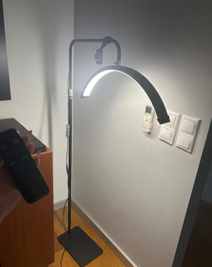 Schoonheidssalon Lamp - Halve Maanlamp [ NIEUW IN DOOS ], Hobby en Vrije tijd, Vergrootglazen, Loepen en Loeplampen, Ophalen of Verzenden