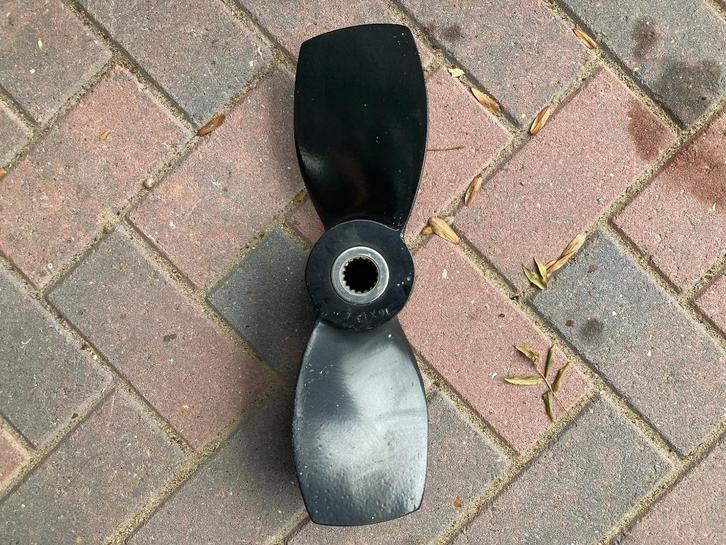 Volvo penta saildrive propeller schroef 16 x 13, Watersport en Boten, Accessoires en Onderhoud, Zo goed als nieuw, Motor en Techniek
