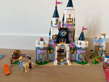 Lego Assepoester kasteel 41154 + koets + Belle set beschikbaar voor biedingen
