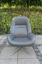 Montèl fauteuil grijs leder draaibaar kantelbaar, Ophalen, 75 tot 100 cm, Zo goed als nieuw, Metaal