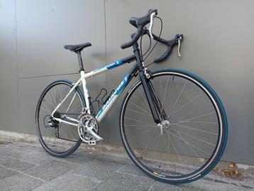 Batavus Road Racer
met 24 versnellingen Shimano Sora beschikbaar voor biedingen