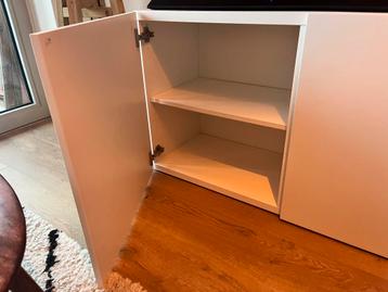 Witte ikea kasten (model: BESTÅ) - afbeelding 4