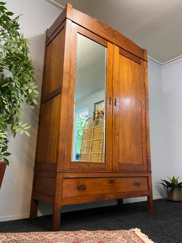 Mooie Brocante linnenkast antieke vintage buffetkast kast beschikbaar voor biedingen