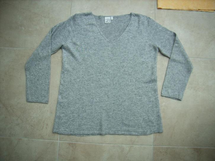 zgan. kasjmieren V-halstrui 2B/2-BIZ grijs gemêleerd maat L, Kleding | Dames, Truien en Vesten, Zo goed als nieuw, Maat 38/40 (M)